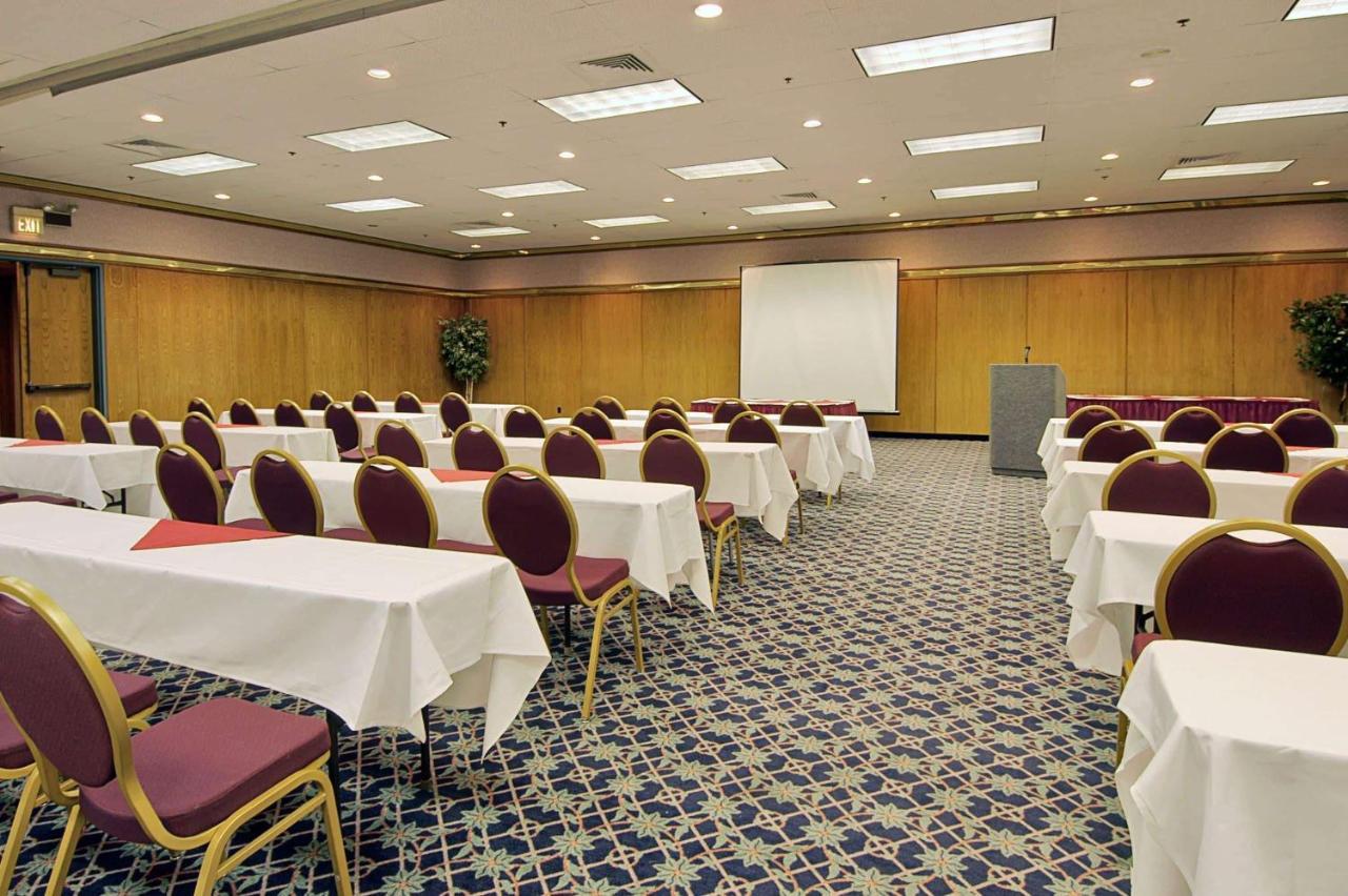Ramada by Wyndham Portland Airport Otel Dış mekan fotoğraf