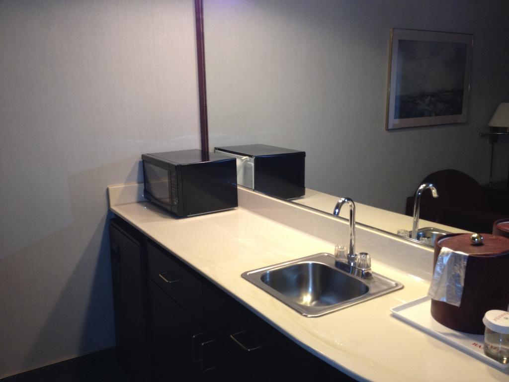 Ramada by Wyndham Portland Airport Otel Dış mekan fotoğraf